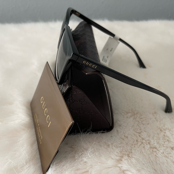 Gucci Sunglasses - Picture 1 of 4
